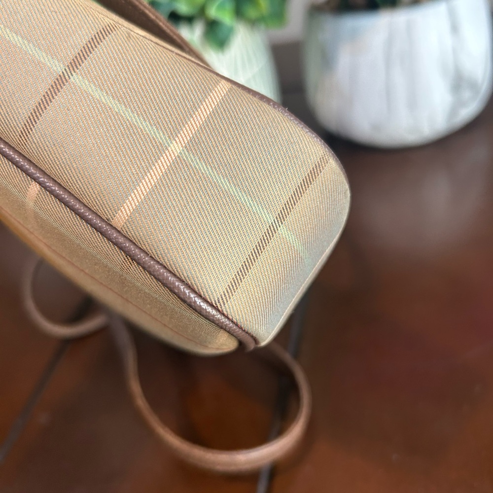 Burberrys Tan Plaid Crossbody - Picture 9 of 17